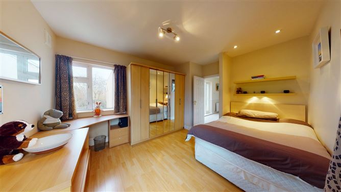 86 Shrewsbury Lawn, Cabinteely, Dublin 18