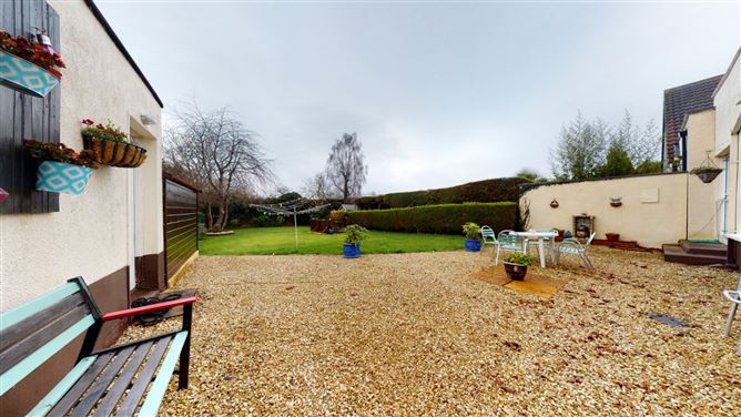 86 Shrewsbury Lawn, Cabinteely, Dublin 18