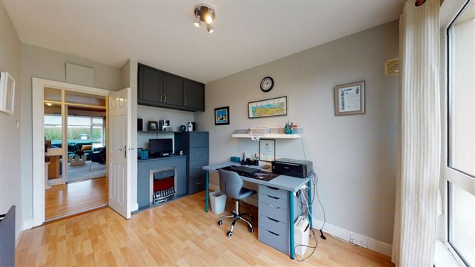 86 Shrewsbury Lawn, Cabinteely, Dublin 18
