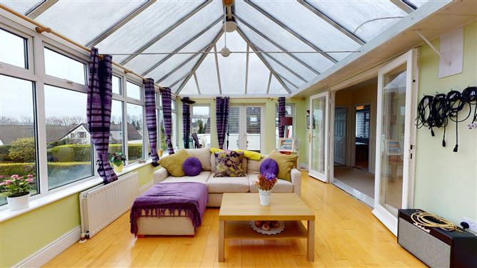 86 Shrewsbury Lawn, Cabinteely, Dublin 18