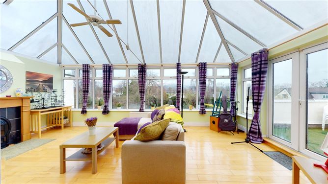 86 Shrewsbury Lawn, Cabinteely, Dublin 18