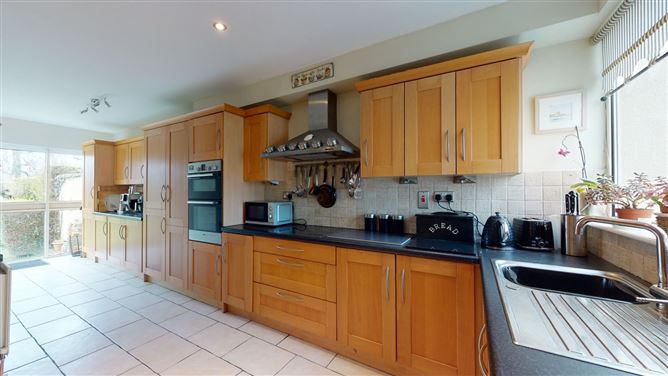86 Shrewsbury Lawn, Cabinteely, Dublin 18
