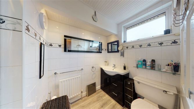 86 Shrewsbury Lawn, Cabinteely, Dublin 18