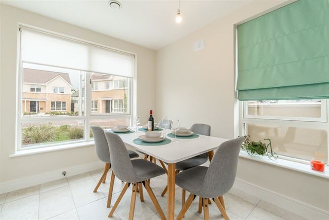 12 Diswellstown Court, Castleknock, Dublin 15