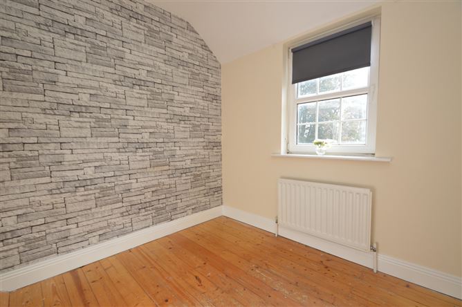 1 Courtville, Rocky Road, Midleton, Cork