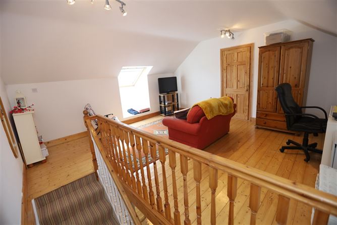 7 Woodside, Dunderrow, Kinsale, Cork