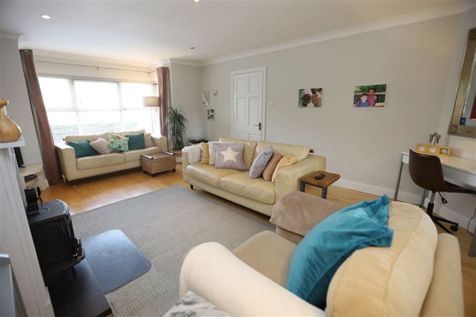 7 Woodside, Dunderrow, Kinsale, Cork