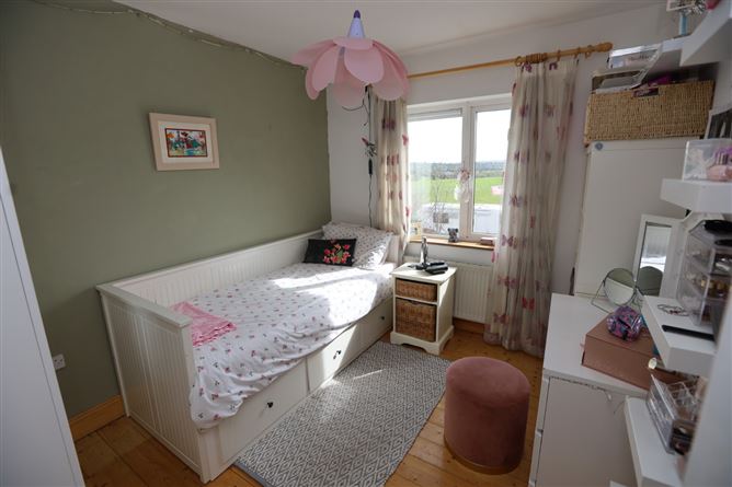 7 Woodside, Dunderrow, Kinsale, Cork
