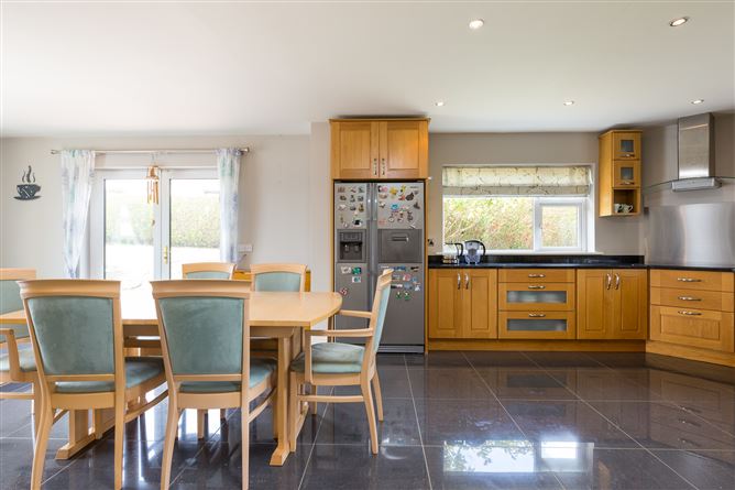 8 The Elms, Kilanerin, Gorey, Co. Wexford