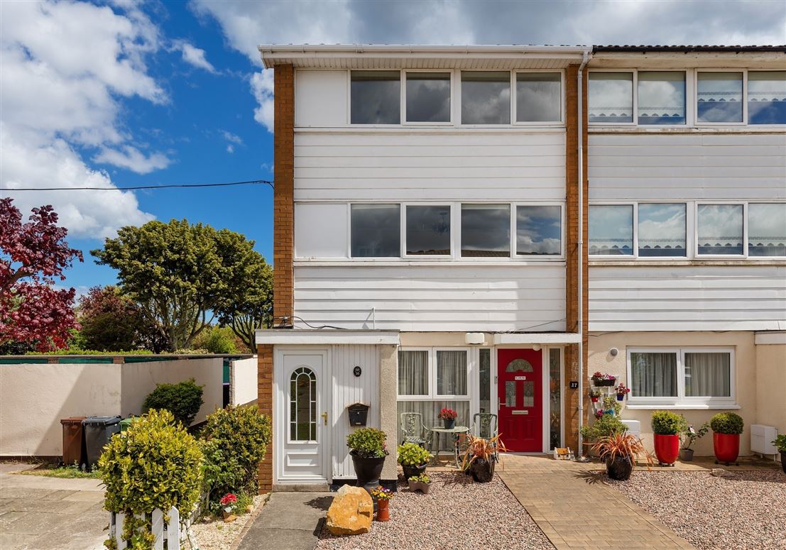 16 Sutton Court, Sutton, Dublin 13