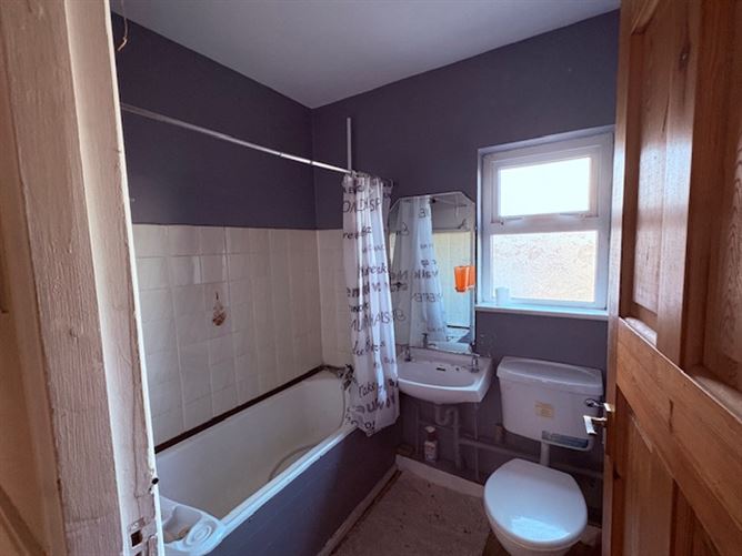 34 Rooska, Lisdoonvarna, Clare