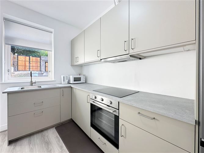 Photo 11 of 33 — 21 Millmount Avenue, Drumcondra, Dublin 9