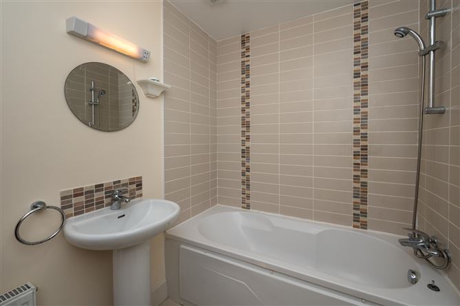 7 Bridgefield Grove, Curraheen Road, Bishopstown, Cork City, Co. Cork