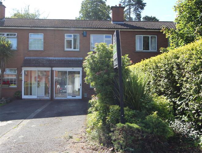 16 Castle Park, Castleblayney Road, Dundalk, Louth REA Gunne Property