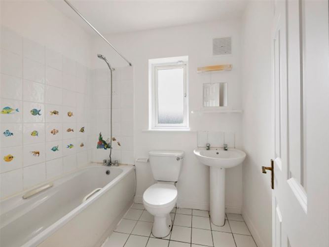 28 Ballycanew Court, Ballycanew, Wexford