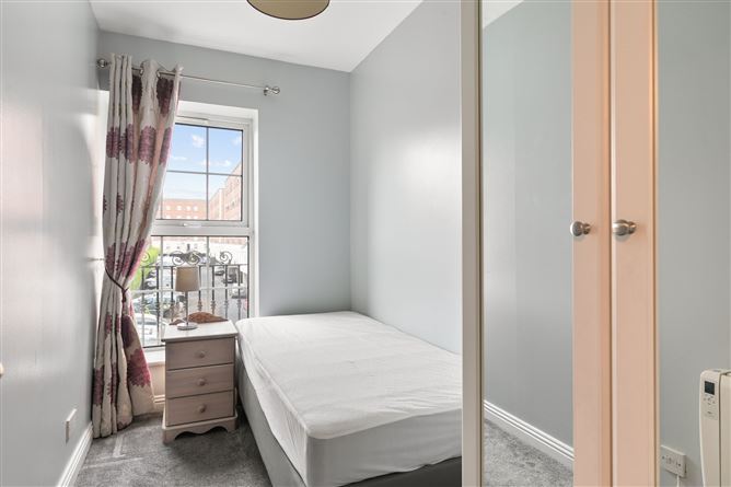 8 Custom Hall, Gardiner Street Lower, North City Centre, Dublin 1