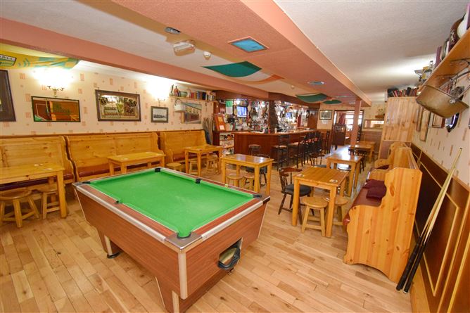 Photo 9 of 33 — Garvey'S Dew Drop Inn, Market Square, Charlestown, Mayo