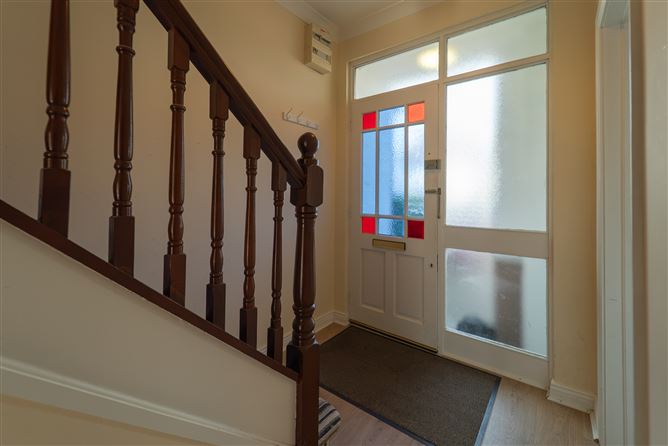 16 Brookfield Green, Kimmage, Dublin 12