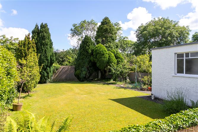 18 Riverside Drive, Castle Park, Rathfarnham, Dublin 14
