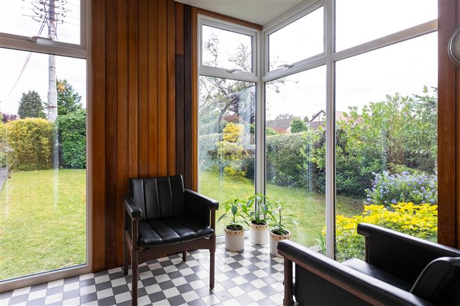 18 Riverside Drive, Castle Park, Rathfarnham, Dublin 14