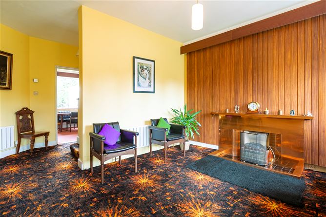 18 Riverside Drive, Castle Park, Rathfarnham, Dublin 14