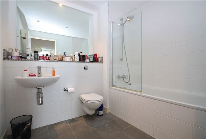 17 Aengus Hall, Belgard Square, Tallaght, Dublin 24