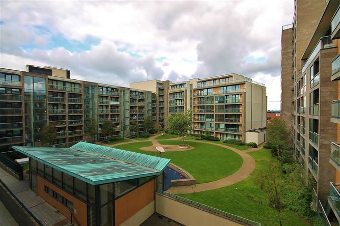 17 Aengus Hall, Belgard Square, Tallaght, Dublin 24