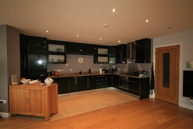 1 Glenmount, Glen Road, Monaghan Town, Monaghan