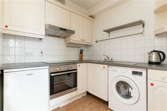 Apt 9 Rochfort House, Dean Court, Patrick Street, South City Centre - D8, Dublin 8