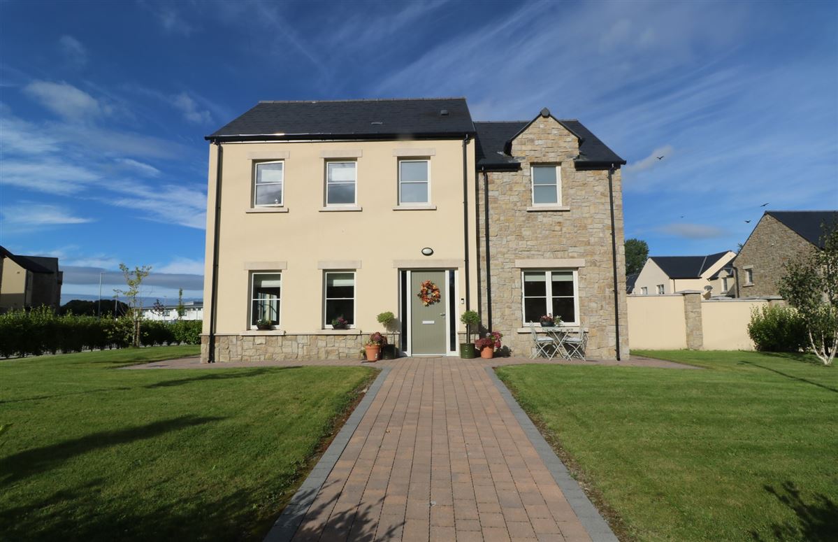 17 Williams Grove, Ardclough, Straffan, Kildare