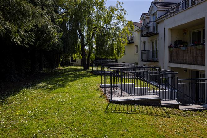 2 Nethercross Court, North Street, Swords, County Dublin