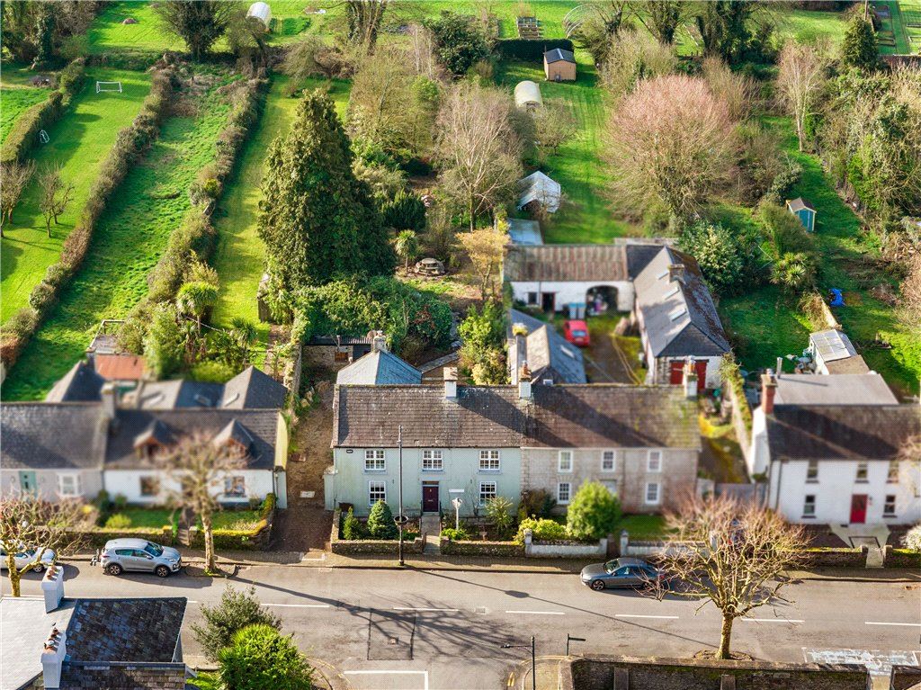 Mountain View, Chapel Place, Lismore, Co. Waterford
