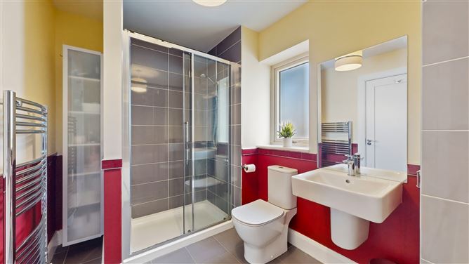 Photo 16 of 21 — 15 Hollywoodrath Road, Hollystown, Dublin 15