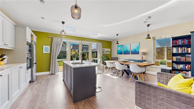 Photo 7 of 21 — 15 Hollywoodrath Road, Hollystown, Dublin 15