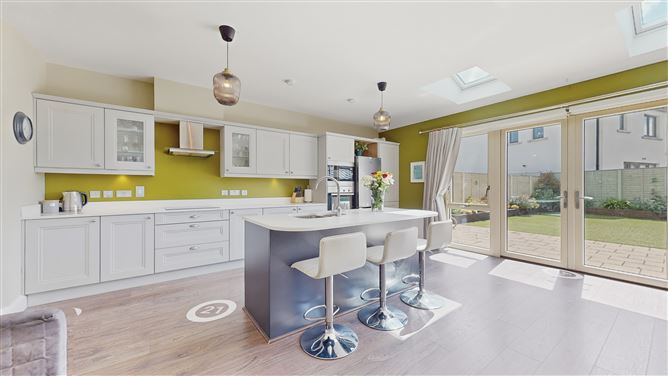 Photo 8 of 21 — 15 Hollywoodrath Road, Hollystown, Dublin 15