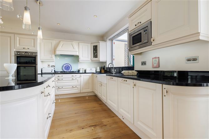 7 Kerrymount Green, Foxrock, Dublin 18