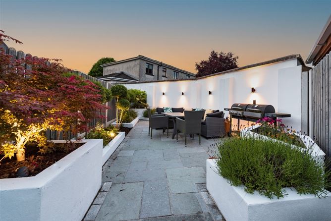 42 Elsmore Green, Elsmore, Naas, Co. Kildare. 