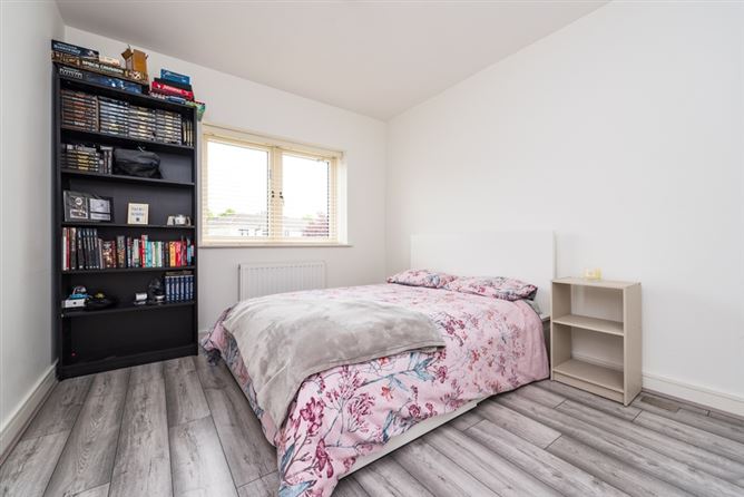 42 Elsmore Green, Elsmore, Naas, Co. Kildare. 