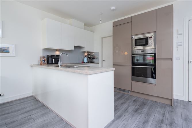 42 Elsmore Green, Elsmore, Naas, Co. Kildare. 