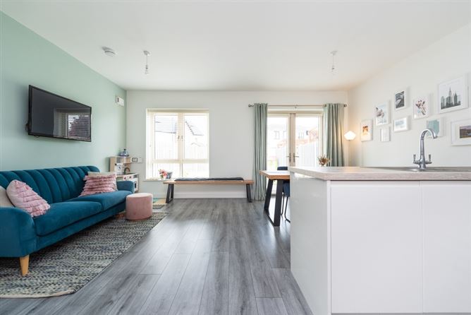 42 Elsmore Green, Elsmore, Naas, Co. Kildare. 