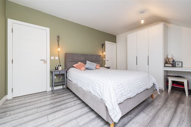 42 Elsmore Green, Elsmore, Naas, Co. Kildare. 