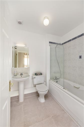Photo 10 of 12 — 73 Hampton Square, Navan Road, Dublin 7