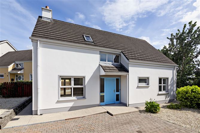 27 Churchfield, Dromahair, Leitrim