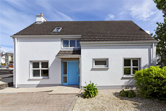 27 Churchfield, Dromahair, Leitrim