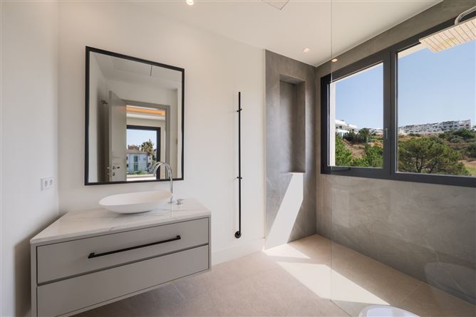 {name:Malaga, codeiso:MA}, Estepona, Estepona East, La Resina Golf, Spain - COSTA-01249P
