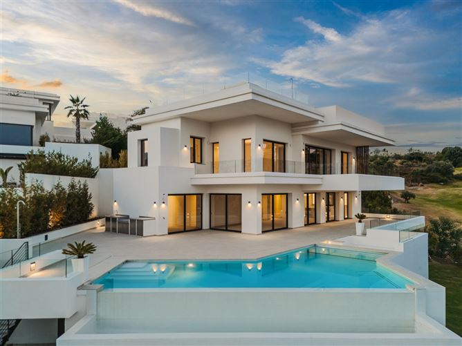 {name:Malaga, codeiso:MA}, Estepona, Estepona East, La Resina Golf, Spain - COSTA-01249P