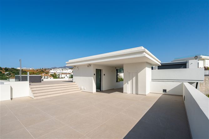 {name:Malaga, codeiso:MA}, Estepona, Estepona East, La Resina Golf, Spain - COSTA-01249P