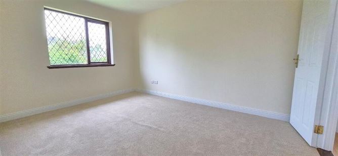 Photo 23 of 33 — 41 Oaklands, Summerhill, Carrick-On-Shannon, Leitrim