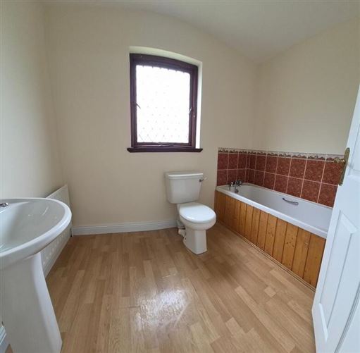 Photo 20 of 33 — 41 Oaklands, Summerhill, Carrick-On-Shannon, Leitrim
