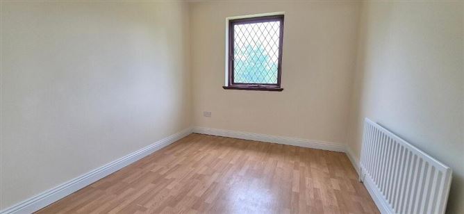 Photo 21 of 33 — 41 Oaklands, Summerhill, Carrick-On-Shannon, Leitrim